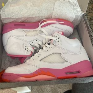 Haven’t wore them in over a year. Cleaning out my closet.